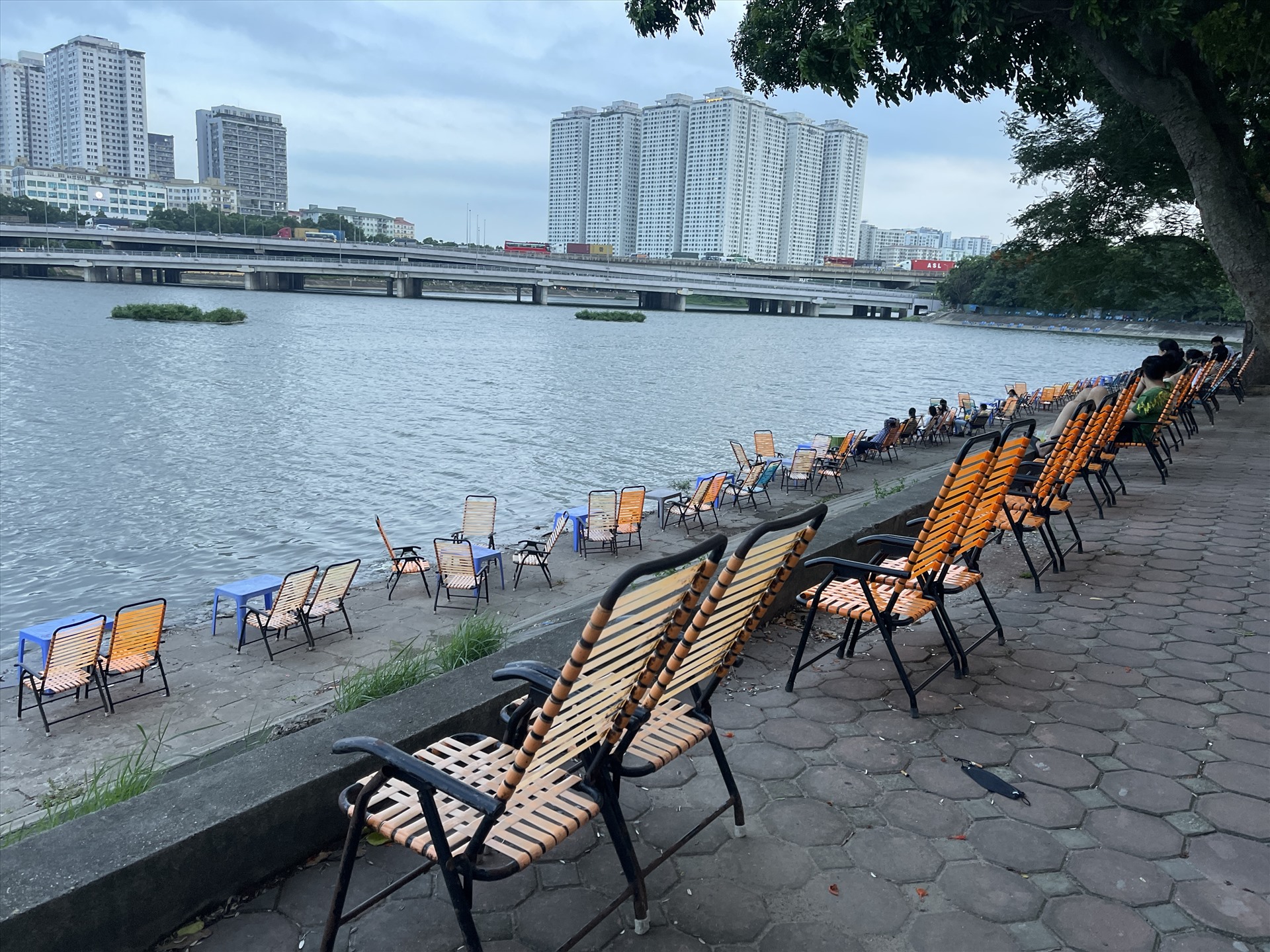 Hồ Linh Đàm: Một Điểm Đến Tuyệt Vời Tại Hà Nội