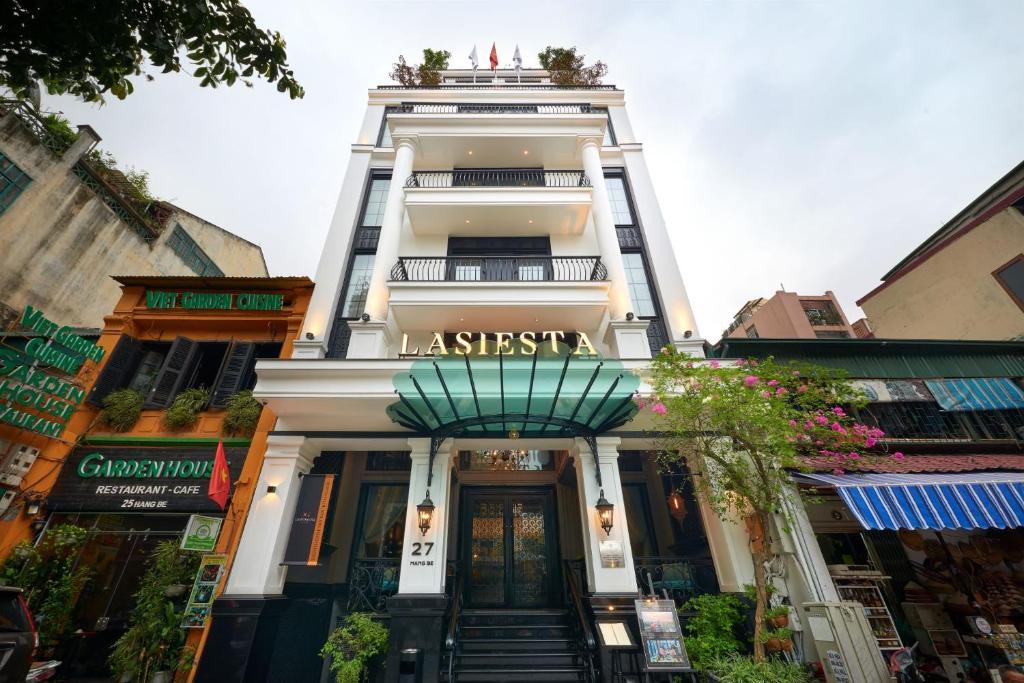 Khách sạn có dịch vụ đưa đón miễn phí sân bay Nội Bài: Địa chỉ lý tưởng cho chuyến đi Hà Nội của bạn