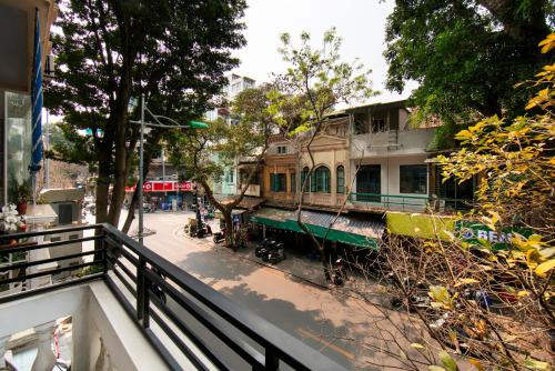 Review Hanoi Blue Sky Hotel: Khám Phá Lý Do Nơi Đây Được Yêu Thích Như Thế Nào