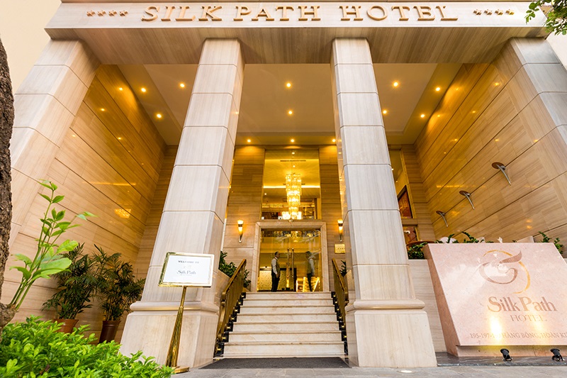 Review Hanoi Diamond Hotel: Khám Phá Một Điểm Dừng Lý Tưởng Cho Mọi Du Khách