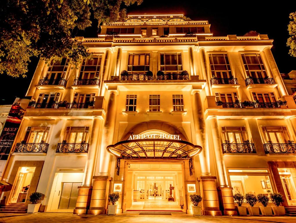 Review Hanoi Diamond Hotel: Khám Phá Một Điểm Dừng Lý Tưởng Cho Mọi Du Khách