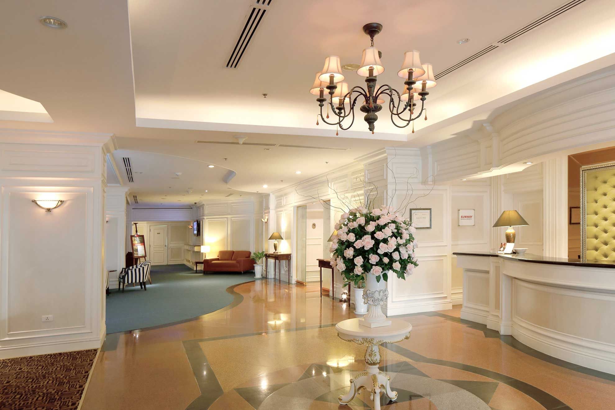 Review Hanoi Golden Lake Hotel: Khám Phá Kỳ Quan Đẹp Nhất Hà Nội