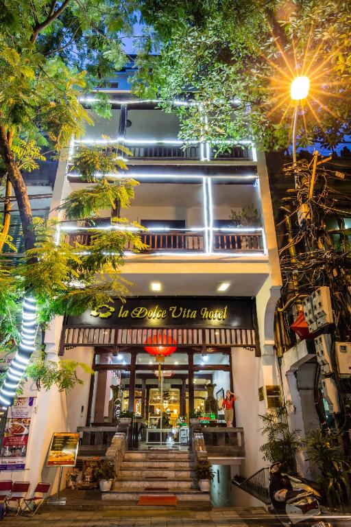 Review Hanoi Golden Time Hotel: Khám Phá Chỗ Nghỉ Dành Cho Những Chuyến Du Lịch Hà Nội Tuyệt Vời